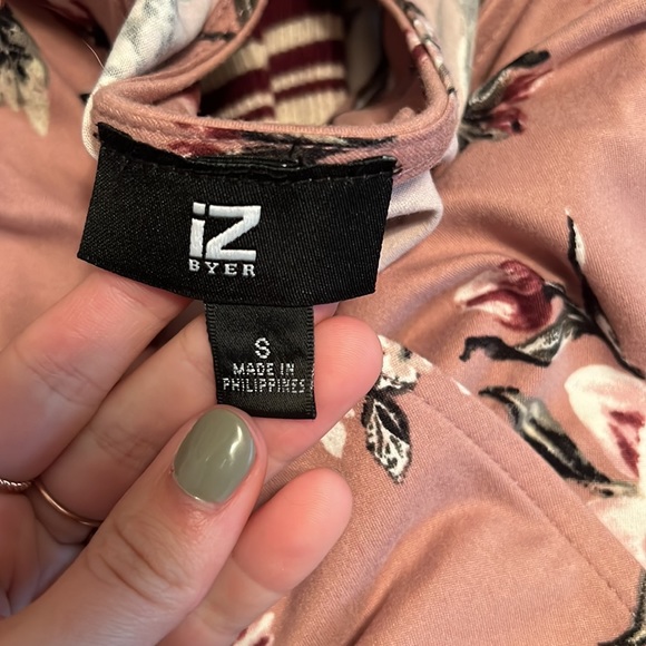 Brand new dress, never worn, size small - Picture 3 of 3